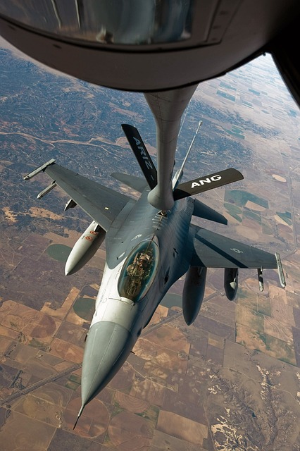 加油 空中加油 燃料 F 16 - 上的免费照片