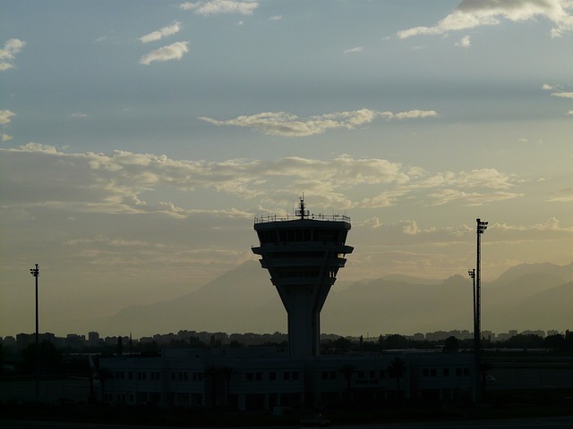 指挥塔 塔 飞机场 - 上的免费照片