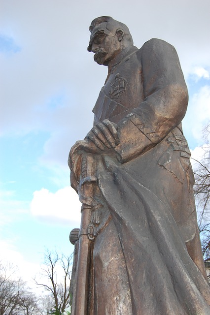 纪念碑 雕像 毕苏茨基 - 上的免费照片