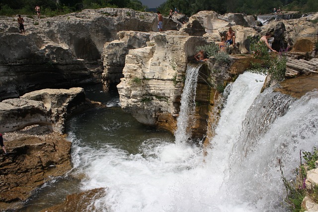 叶栅 这里的瀑布的 Saudatet 由 - 上的免费照片
