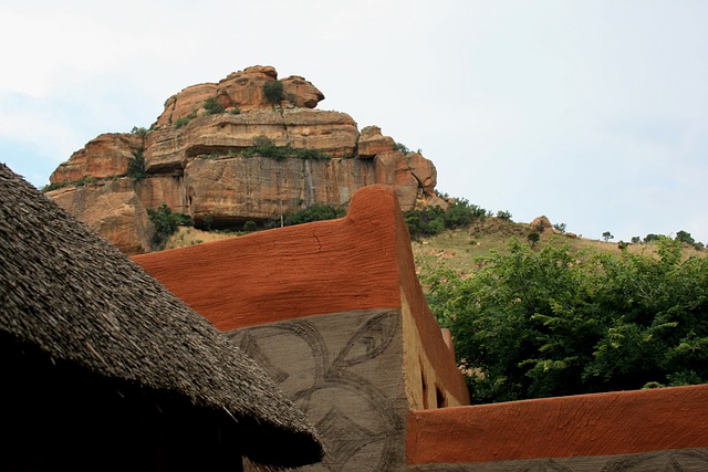 Basotho 村 建筑的角 土坯 - 上的免费照片