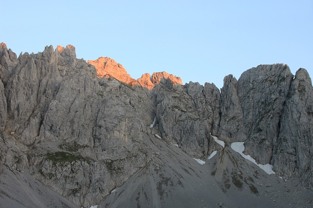 Alpenglühen 山 野皇 - 上的免费照片