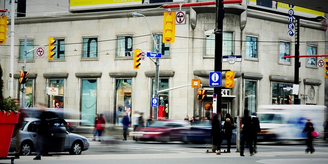 多伦多 Yonge 和 Dundas 城市 - 上的免费照片