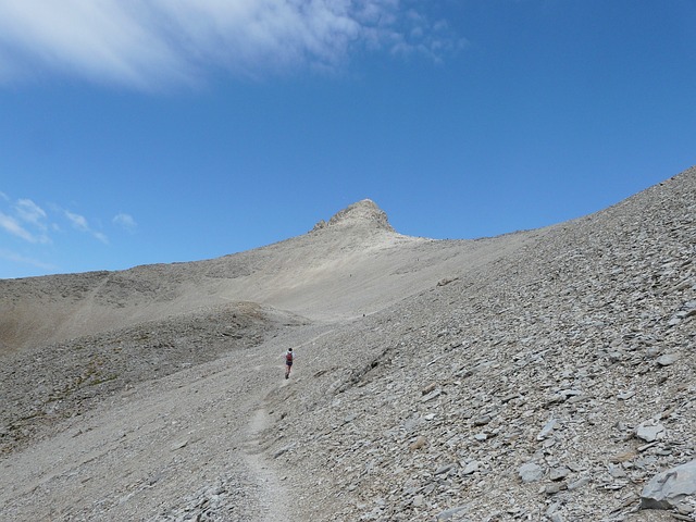 蒙佩拉特 山 徒步旅行 - 上的免费照片