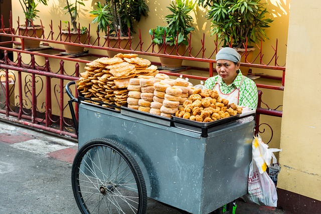 烘焙食品卖家 瓦罗罗市场 清迈 - 上的免费照片