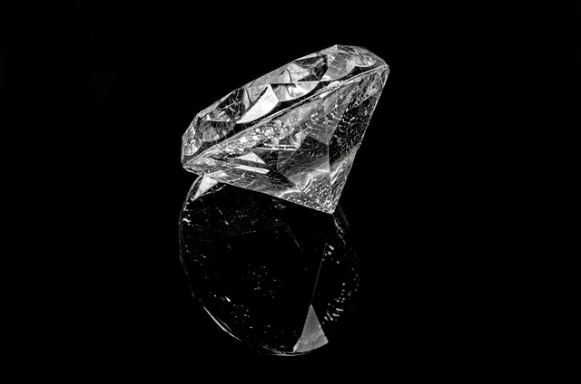 钻石 水晶 宝石 - 上的免费照片