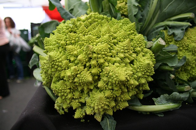 Romanesco 蔬菜 农民市场 - 上的免费照片