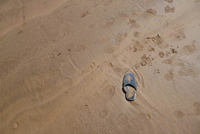 沙 海滩 脚印 - 上的免费照片