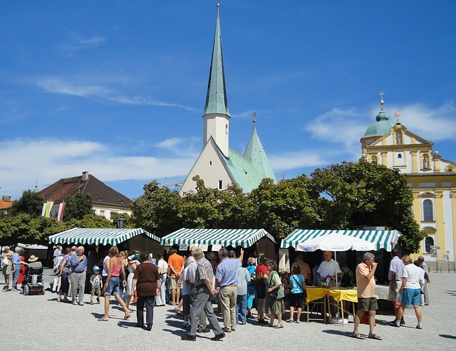 Alt?tting Kapellplatz 修道院市场 - 上的免费照片