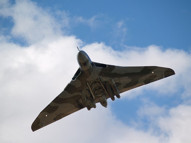 武尔坎 轰炸机 飞机 - 上的免费照片