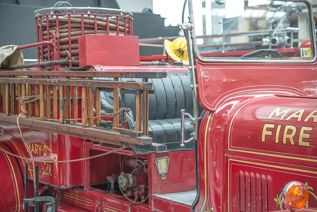 消防员 消防车 古董 - 上的免费照片