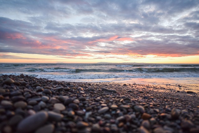 海滩 日落 鹅卵石 - 上的免费照片