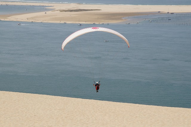 滑翔伞 山 飞行 - 上的免费照片