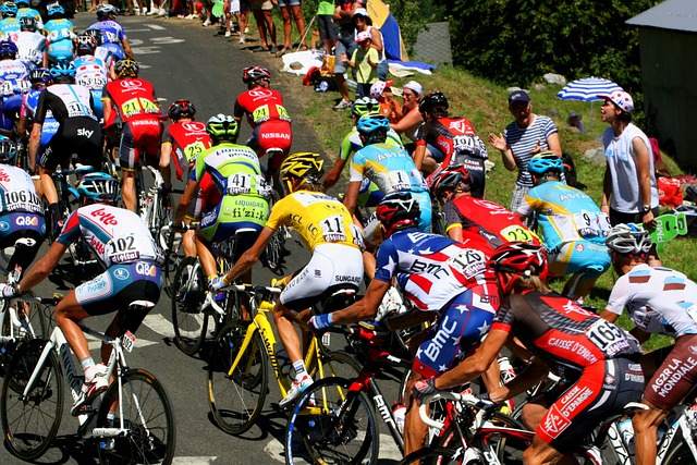 环法自行车赛 黄色球衣 圆点针织衫 - 上的免费照片