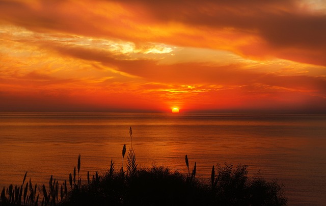 草 海 日落 - 上的免费照片