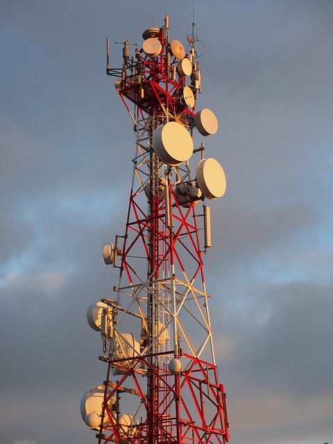 雷达设备 天线 无线电塔 - 上的免费照片