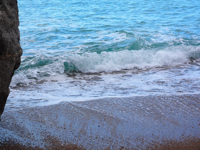 海 波浪 海滩 - 上的免费照片