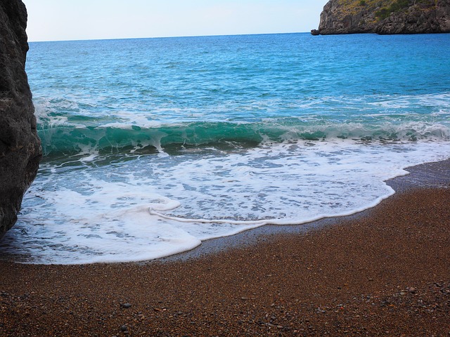 海 波浪 海滩 - 上的免费照片