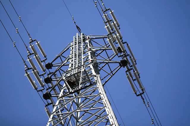 电源线 高压线 钢塔 - 上的免费照片