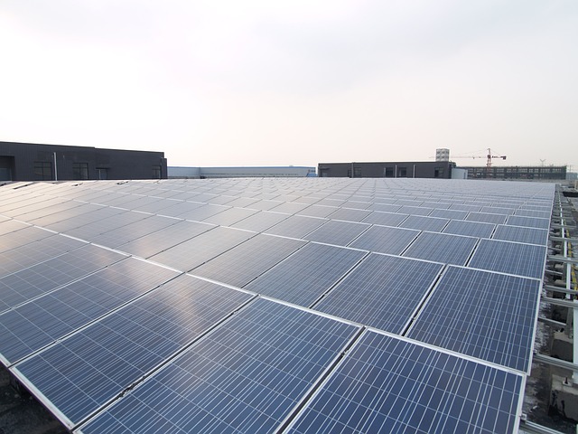 太阳能 屋顶 电站 - 上的免费照片