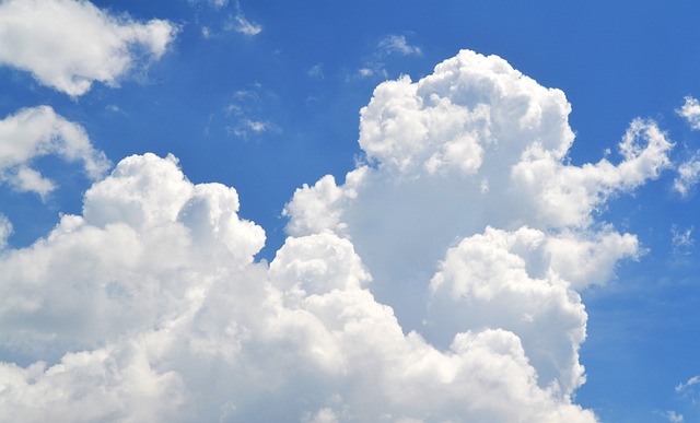 蓝天 白云 抬头 - 上的免费照片