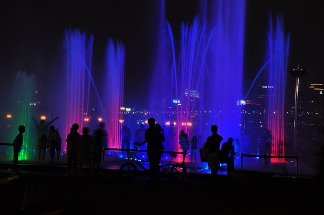 夜景 音乐喷泉 玩水 - 上的免费照片