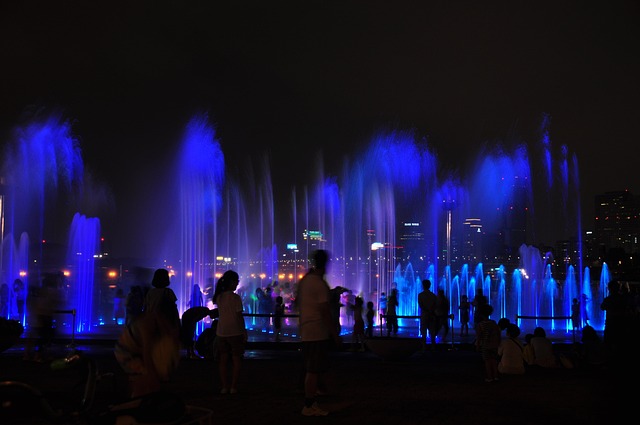 夜景 音乐喷泉 玩水 - 上的免费照片