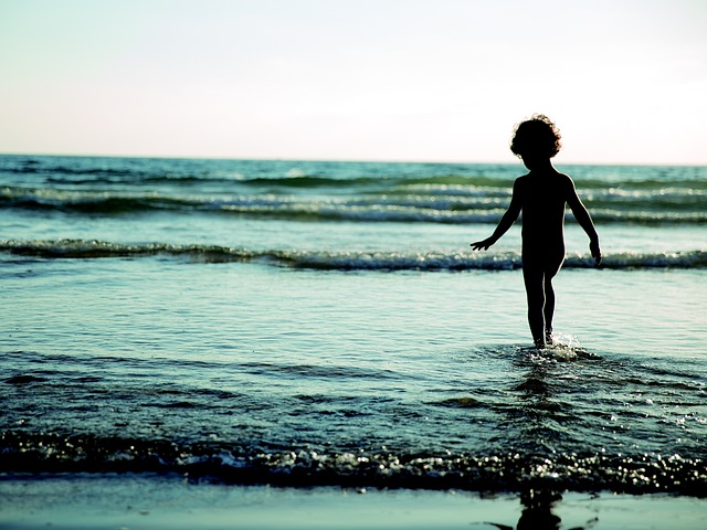 海滩 海岸 孩子 - 上的免费照片