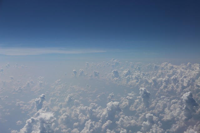 云 高处 飞机 - 上的免费照片