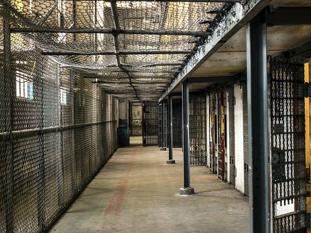 监狱 细胞 牢房 - 上的免费照片