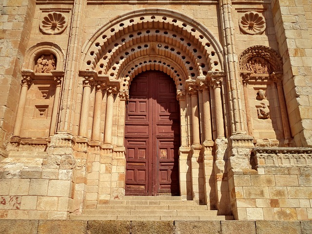 萨莫拉 大教堂 门 - 上的免费照片