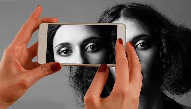 智能手机 脸 女士 - 上的免费图片