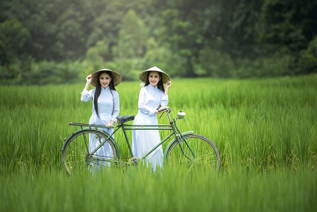自行车 女性 绿色 - 上的免费照片