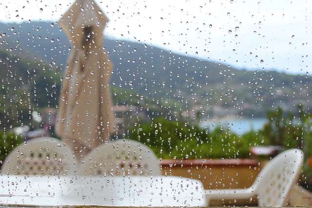 雨 外部的 海 - 上的免费照片