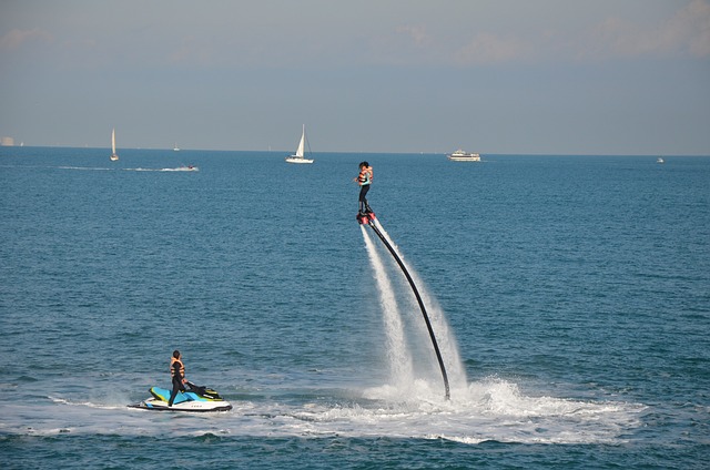 Flyboard 急性运动 水 - 上的免费照片