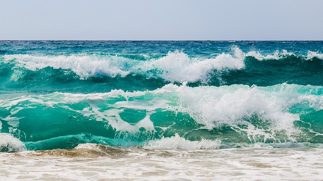 海浪 砸 泡沫 - 上的免费照片