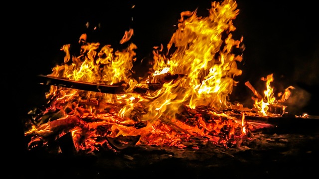复活节火 火 火焰 - 上的免费照片