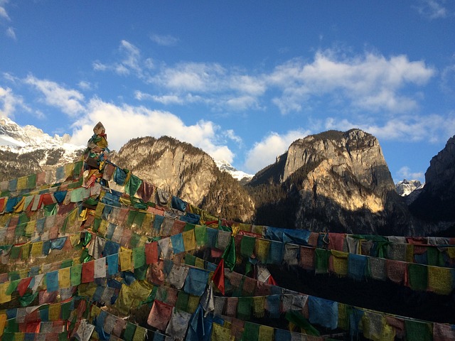 香格里拉 经幡 - 上的免费照片