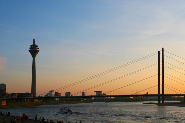 莱茵河 杜塞尔多夫 日落 - 上的免费照片