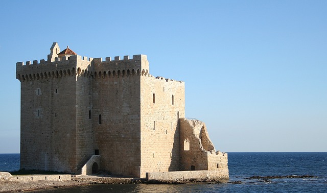 岛屿的凸起 城堡 修道院 - 上的免费照片