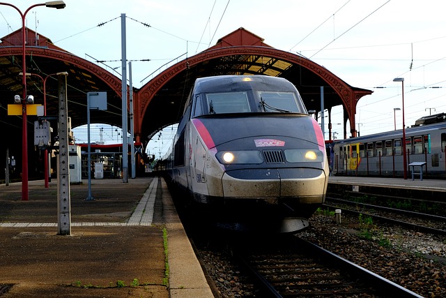 1高速列车 铁路 法语 - 上的免费照片