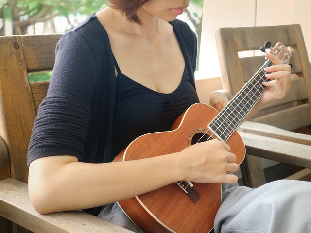 Taiwan 吉他 Girl - 上的免费照片