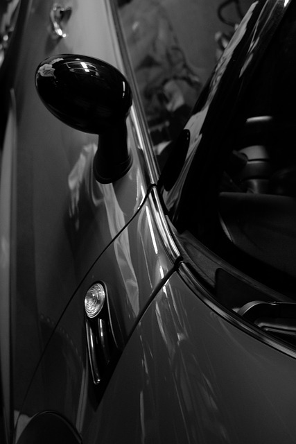 Mini Cooper三款车 黑色和白色的小库珀 - 上的免费照片