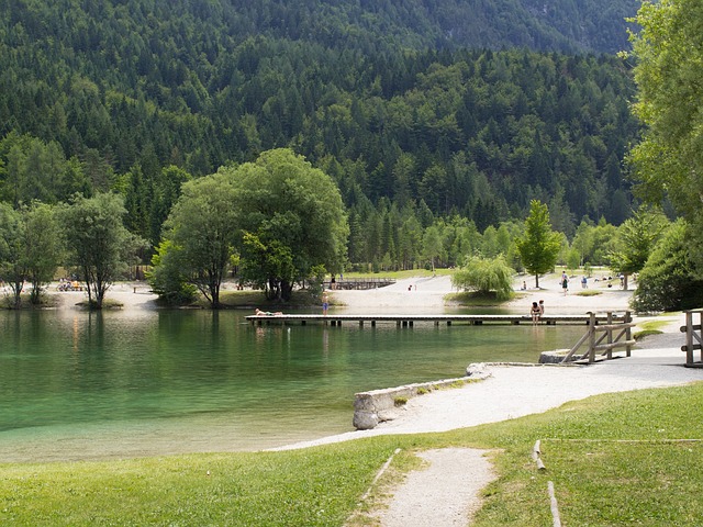 斯洛文尼亚 Jasna湖 水 - 上的免费照片