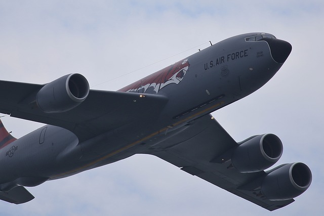 油轮 Kc-135R 航班 - 上的免费照片