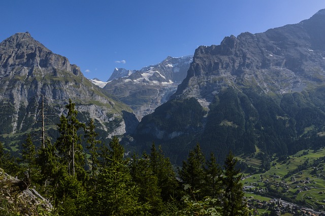 Eiger 北脸 公路 瑞士阿尔卑斯山 - 上的免费照片