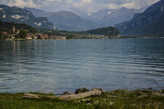 布里恩茨湖 布里恩茨 阿尔卑斯山 - 上的免费照片