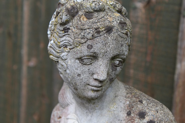 雕像 悲伤的女人 悲伤的脸 - 上的免费照片