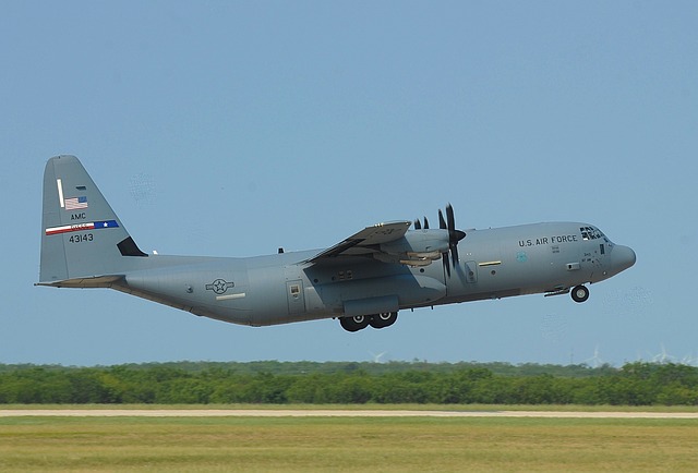 C-130J超级大力士 空军 货物 - 上的免费照片