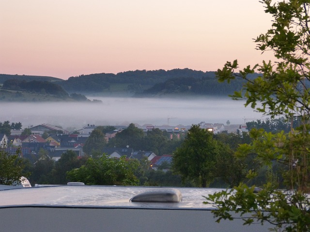 Münsingen 多雾路段 早上心情 - 上的免费照片